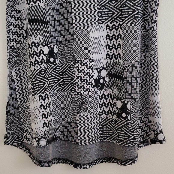 Lularoe Black & White Short Sleeve Top M - Picture 3 of 8